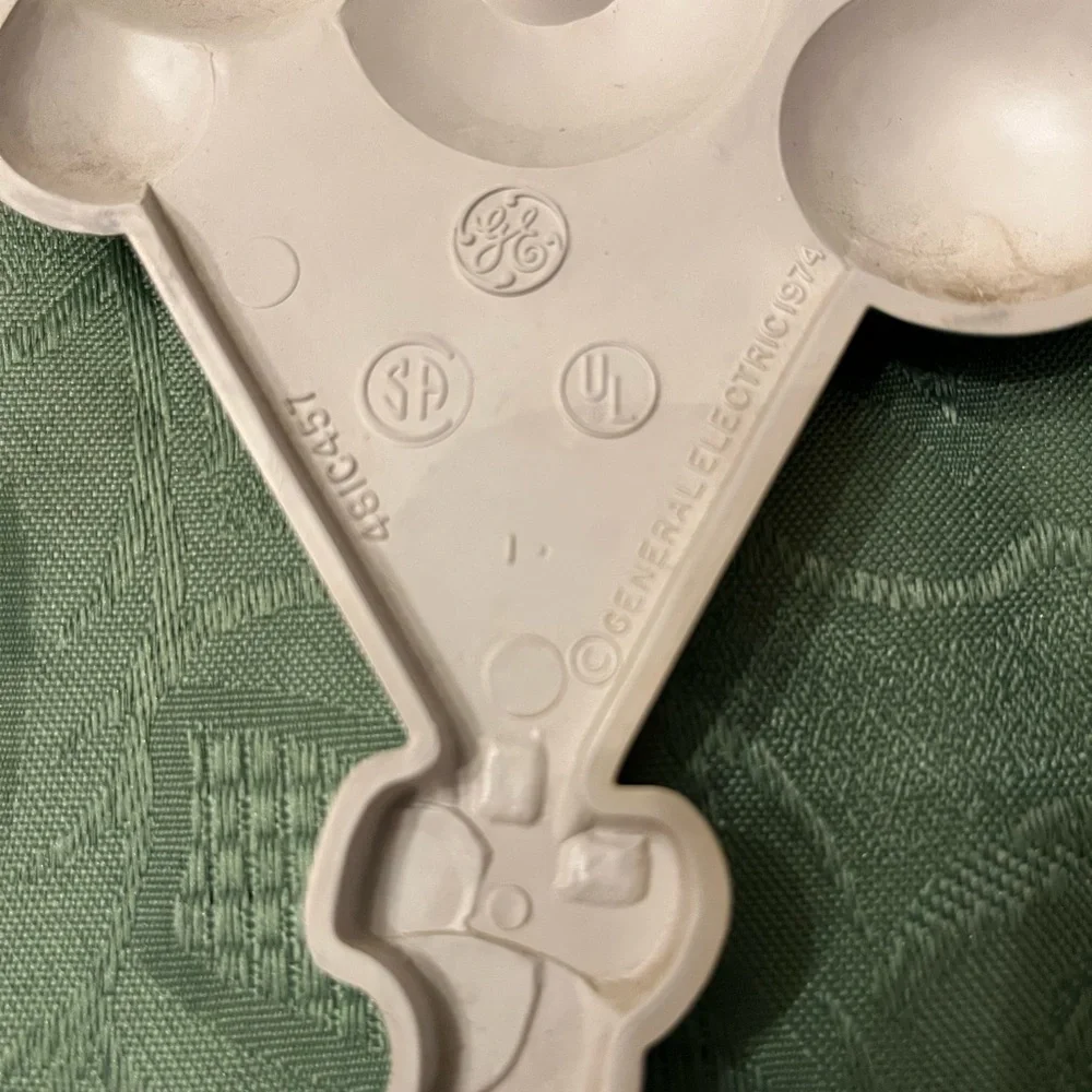 Vintage General Electric 1974 Colorful Balloon Light Switch Cover - Picture 4 of 5